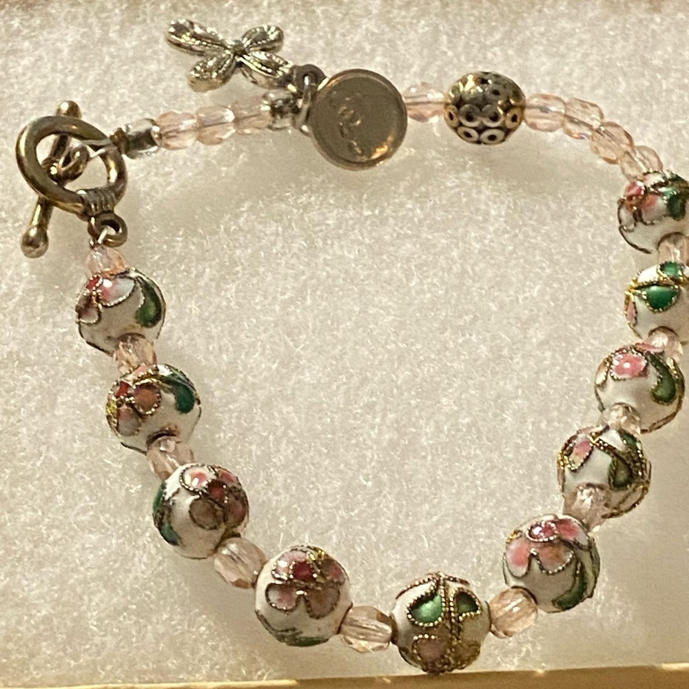 Beautiful Floral Beaded Cloisonné Bracelet with Pink and Green Accents - Picture 9 of 10